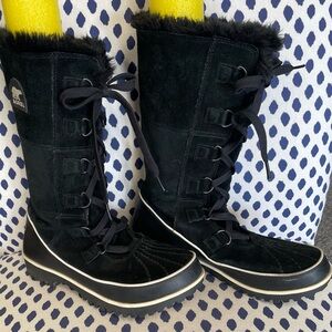Sorel Tivoli High II Black Boots Size 8